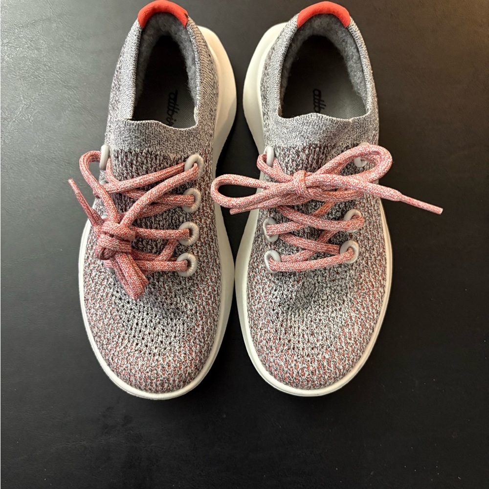 Allbirds Women’s ' Sneakers in Gray and Coral Size 5 New without Box